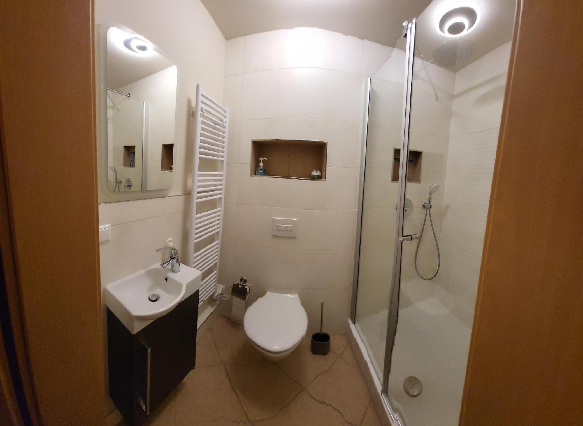 קוטבוס City Appartement Mit Garten, Zentral Und Trotzdem Ruhig מראה חיצוני תמונה
