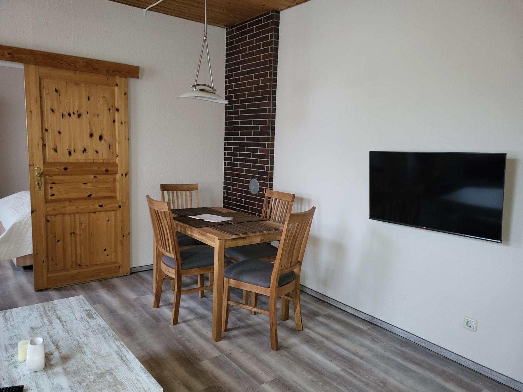 קוטבוס City Appartement Mit Garten, Zentral Und Trotzdem Ruhig מראה חיצוני תמונה